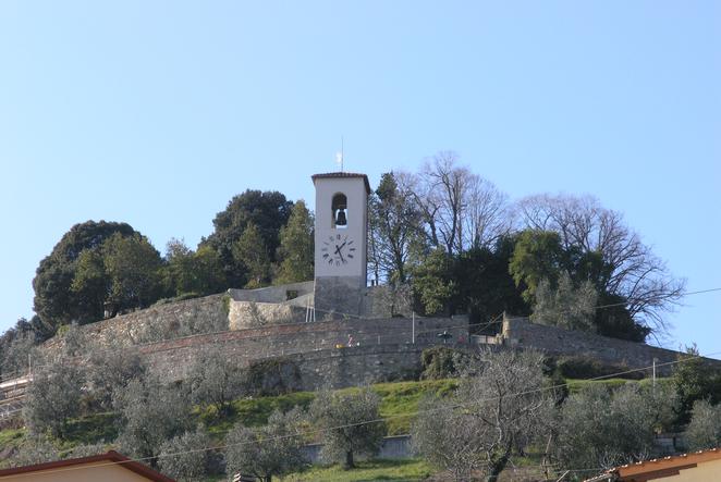 Rocca di Carmignano e Campano